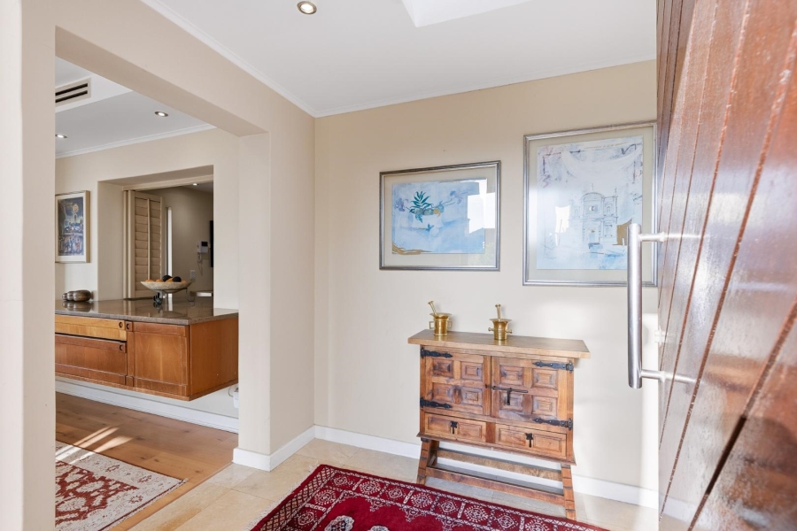 4 Bedroom Property for Sale in Fresnaye Western Cape